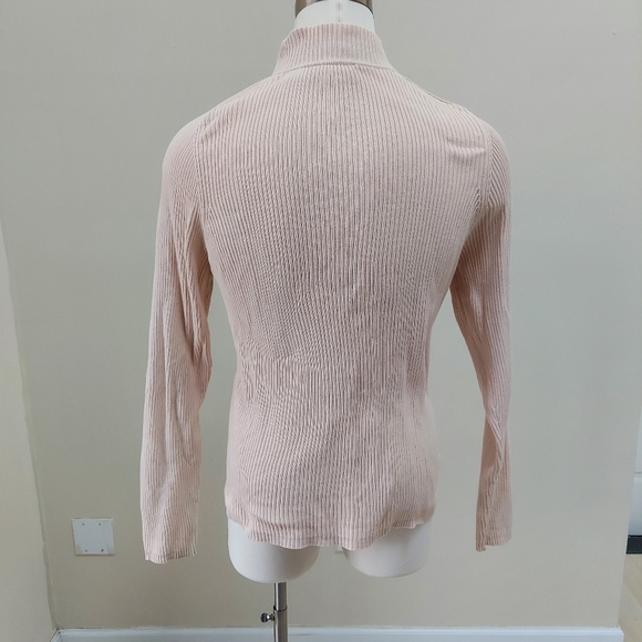 DKNY JEANS long sleeve light weight ribbed turtleneck sweater. - Picture 2 of 9